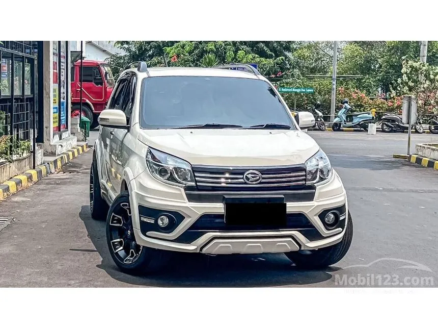 Jual Mobil Daihatsu Terios 2015 ADVENTURE R 1.5 di DKI Jakarta Automatic SUV Putih Rp 125.000.000