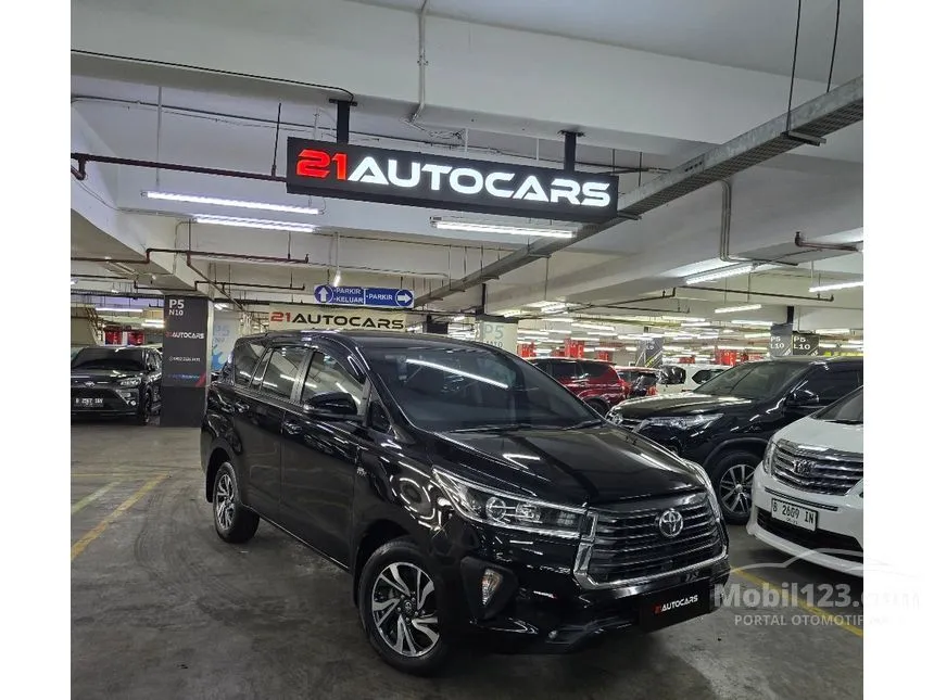 2022 Toyota Kijang Innova V Luxury MPV