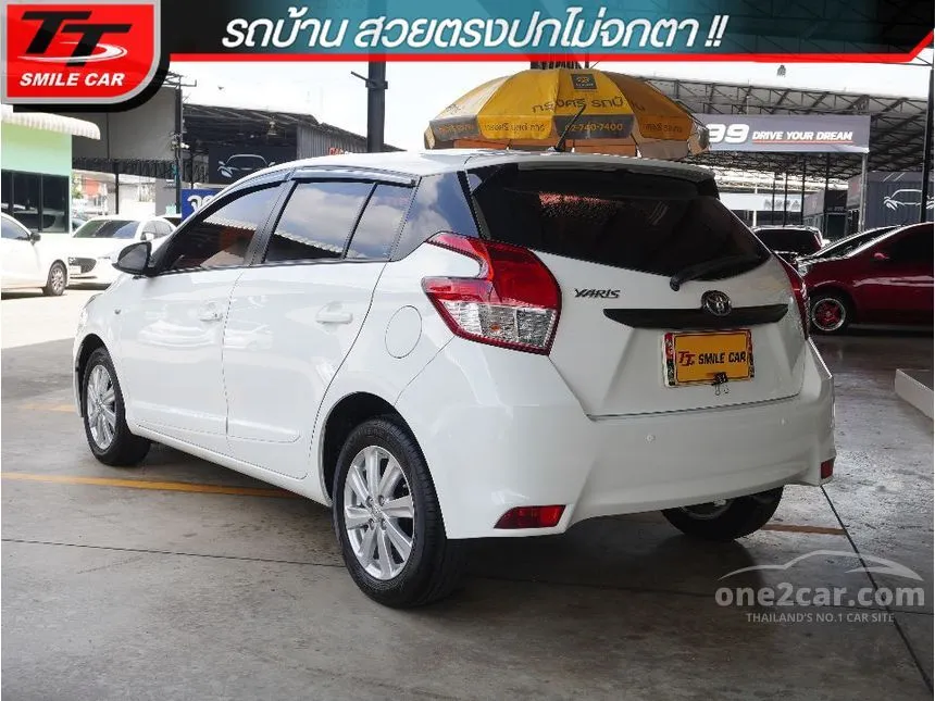 2015 Toyota YARIS J Hatchback