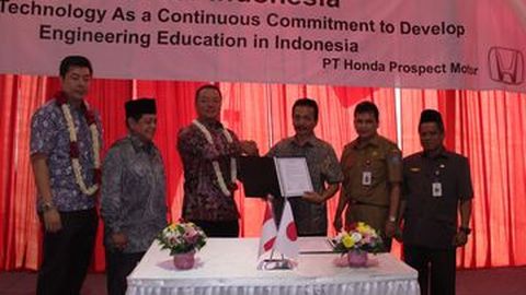 SMKN 2 Tangerang Dapat Bantuan dari Honda