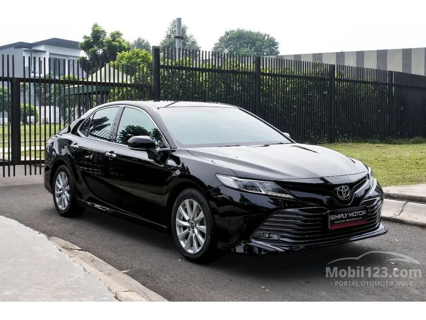 2019 Toyota Camry V Sedan