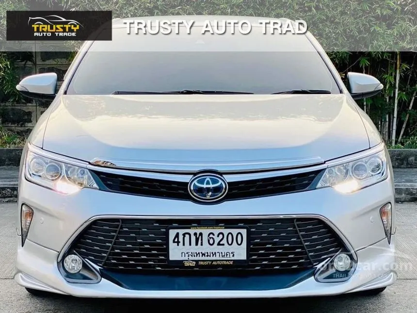 2015 Toyota Camry Hybrid Premium Sedan