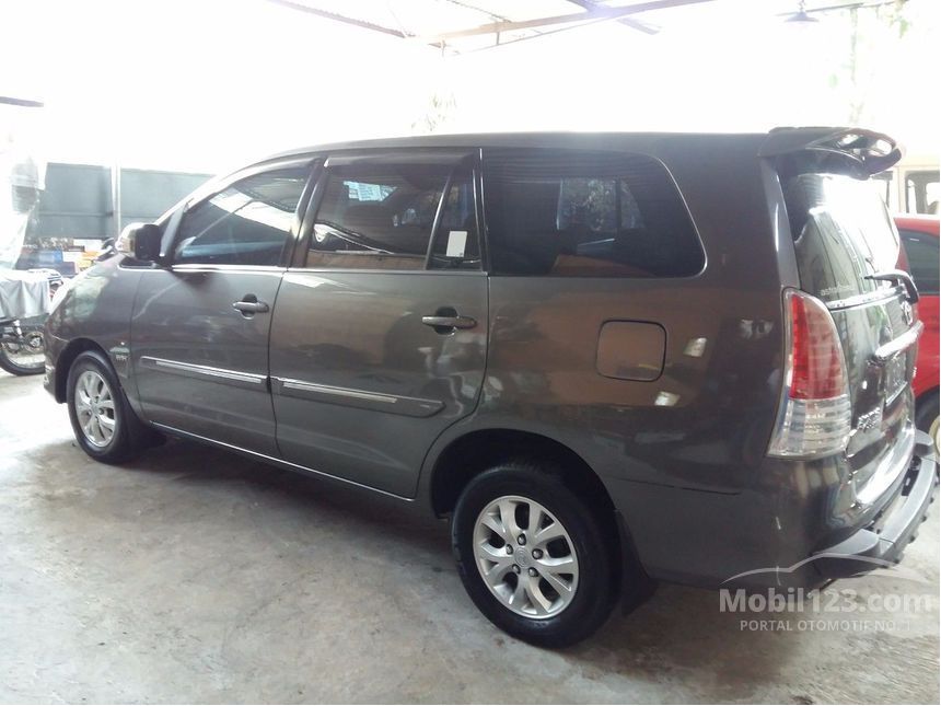 Jual Mobil Toyota Kijang Innova 2010 G 2.0 di Jawa Timur 