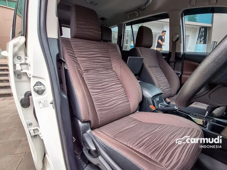 2022 Toyota Kijang Innova V MPV