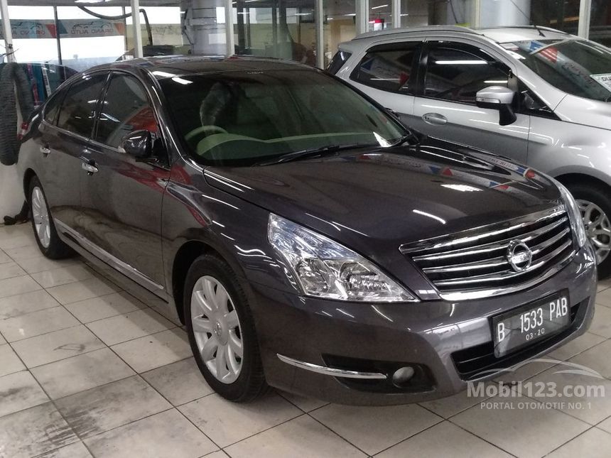 Nissan teana 2010 года