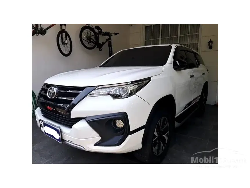 2019 Toyota Fortuner VRZ TRD 4X2 SUV