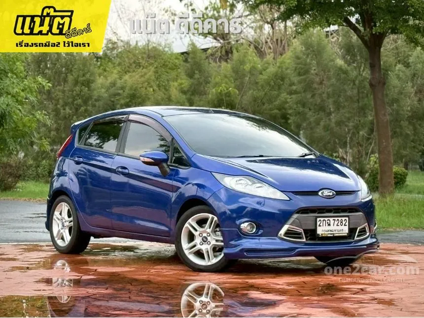 2013 Ford FIESTA Sport Hatchback