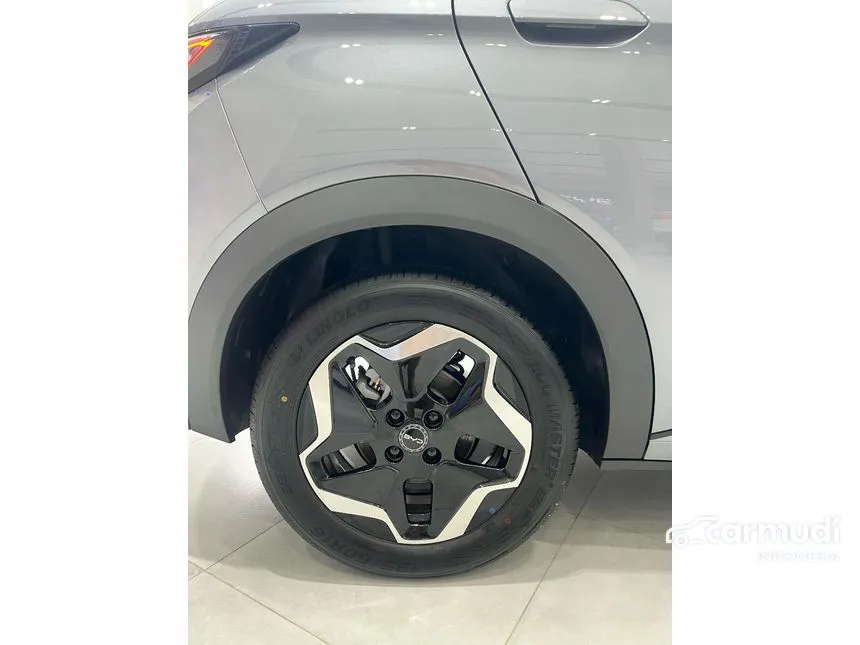 2025 BYD Dolphin Dynamic Standard Range Hatchback