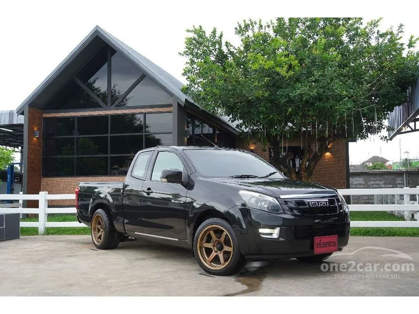 2014 Isuzu D-MAX Z Space Cab Pickup