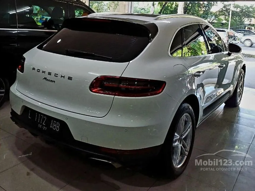 2015 Porsche Macan SUV