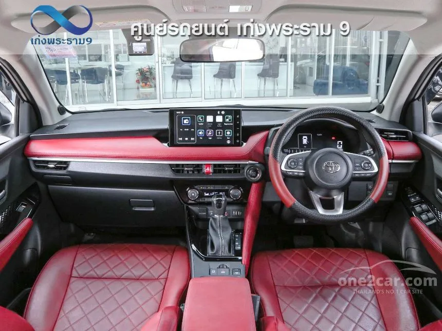 2023 Toyota Yaris Ativ Premium Luxury Sedan