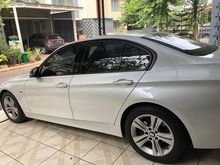 2015 BMW 320i 2.0 Sport Sedan #jualcepatpemiliklangsung