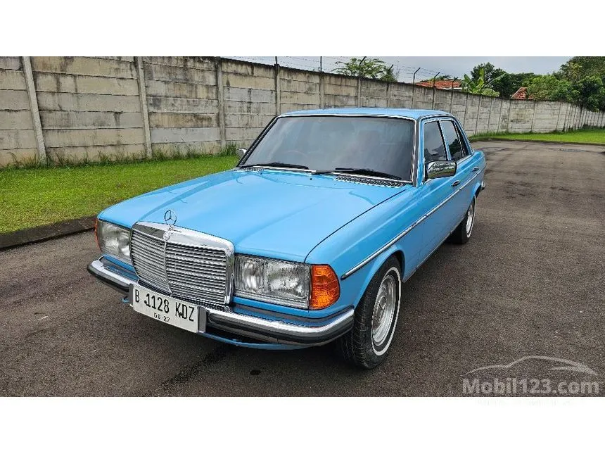 1983 Mercedes-Benz 280E Sedan