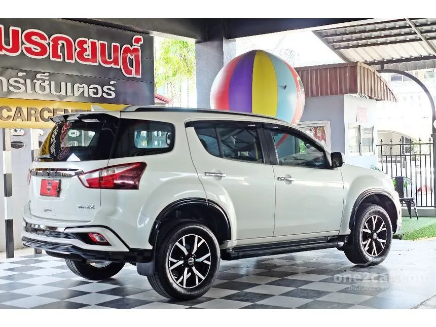 2020 Isuzu MU-X The Onyx SUV