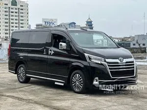 2025 Toyota GranAce 2.8 Premium MPV