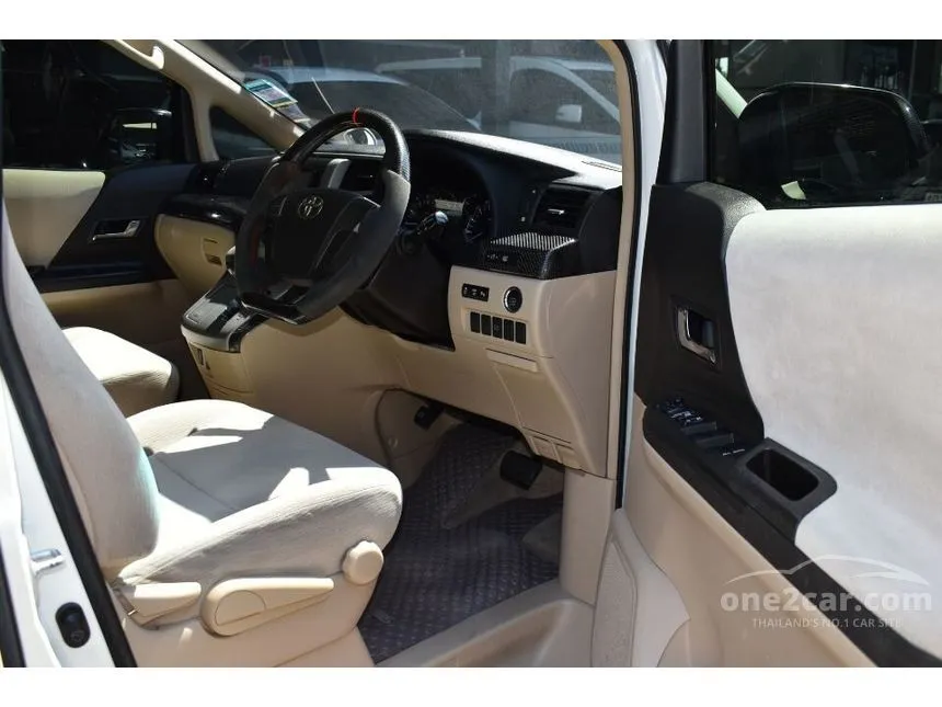 2014 Toyota Alphard V Van
