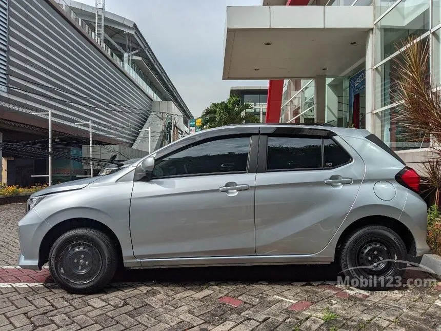 Jual Mobil Daihatsu Ayla 2024 M 1.0 di DKI Jakarta Manual Hatchback Silver Rp 132.000.000