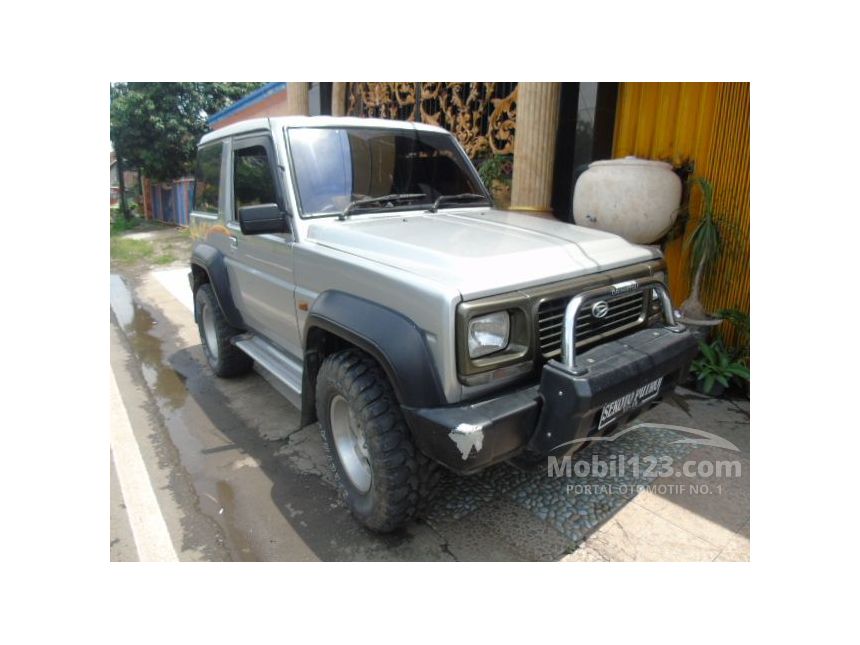 Jual Mobil  Daihatsu  Feroza  1997 1 6 di Jawa Timur  Manual 