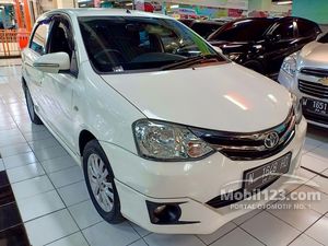 Toyota Etios Valco Mobil Bekas Baru dijual di Surabaya 