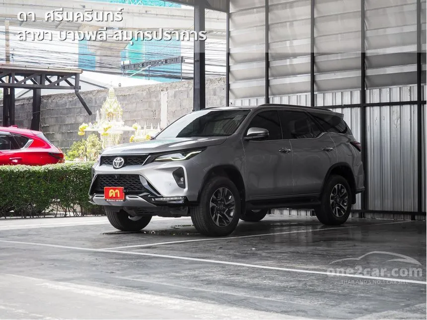 2022 Toyota FORTUNER Leader V SUV