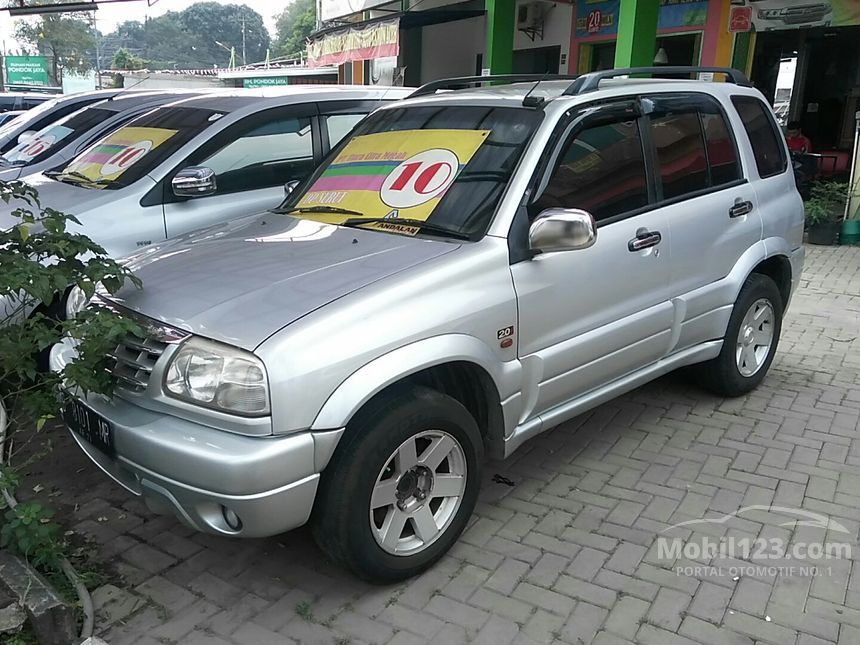 Jual Mobil Suzuki Escudo 2001 SQ 2.0 di Banten Automatic 