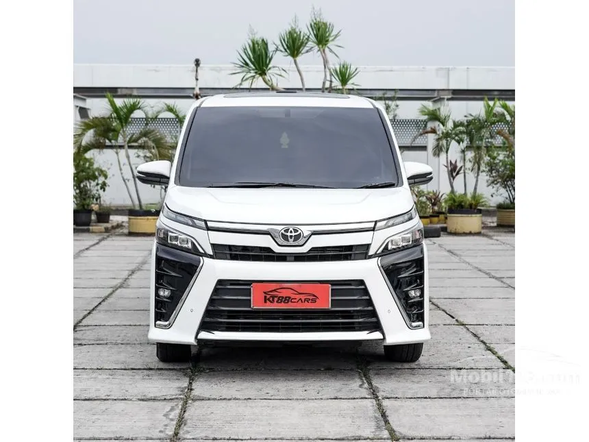 Jual Mobil Toyota Voxy 2018 2.0 di Jawa Barat Automatic Wagon Putih Rp 350.000.000
