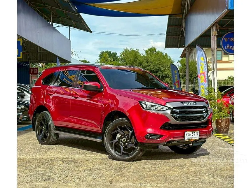 2023 Isuzu MU-X Ultimate SUV