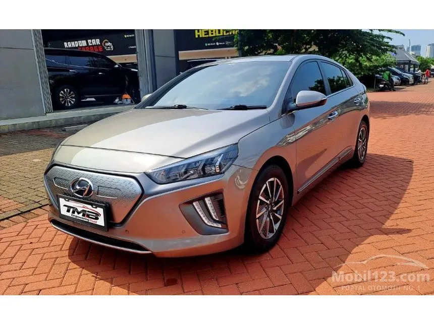 2021 Hyundai IONIQ Signature Coupe