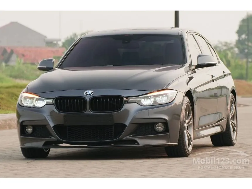 2019 BMW 330i Sport Shadow Edition Sedan