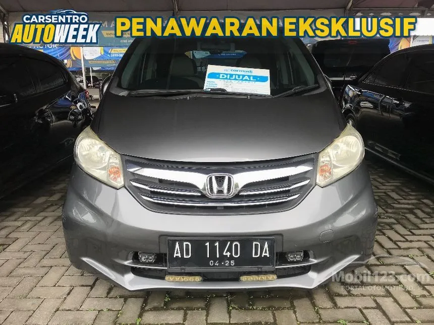 Jual Mobil Honda Freed 2012 Power Sliding Door 1.5 di Jawa Tengah Automatic MPV Abu