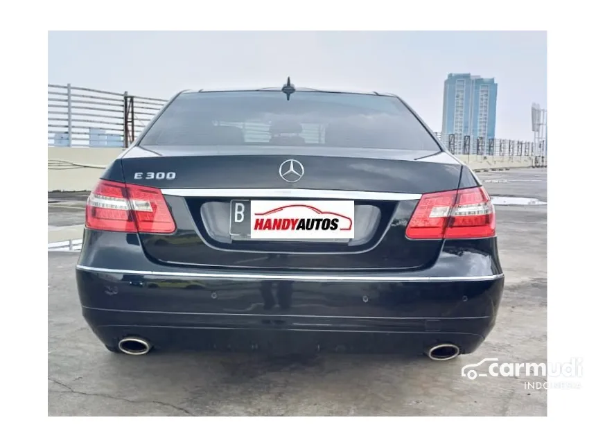 2011 Mercedes-Benz E300 Avantgarde AMG Sedan