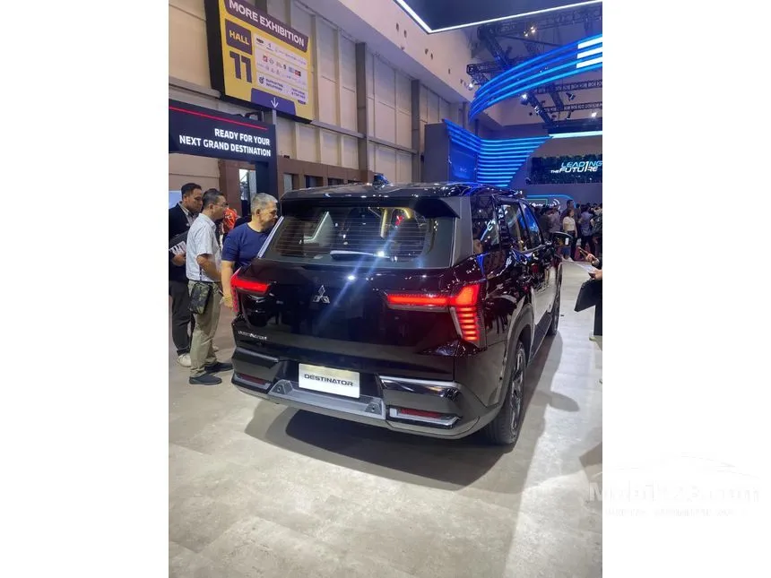 2025 Mitsubishi Destinator GLS SUV