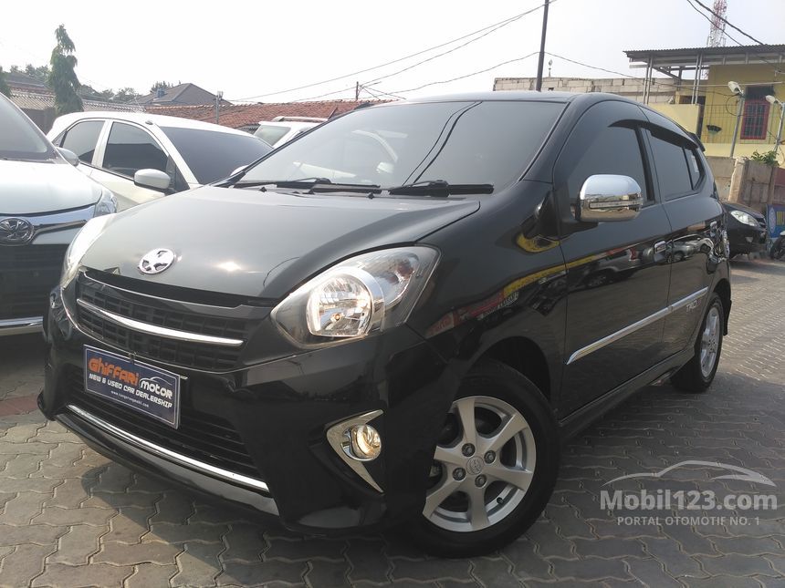 Legenda Jalanan: Mengupas Tuntas Yamaha NMAX 155 2016 Warna Hitam