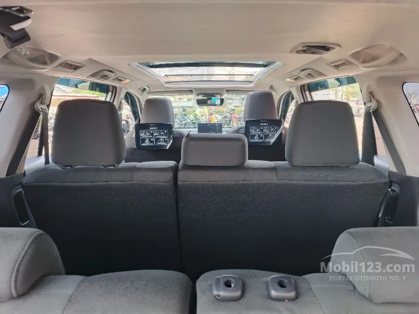 2024 Toyota Kijang Innova Zenix V HV Modellista (Non Premium Color) MPV