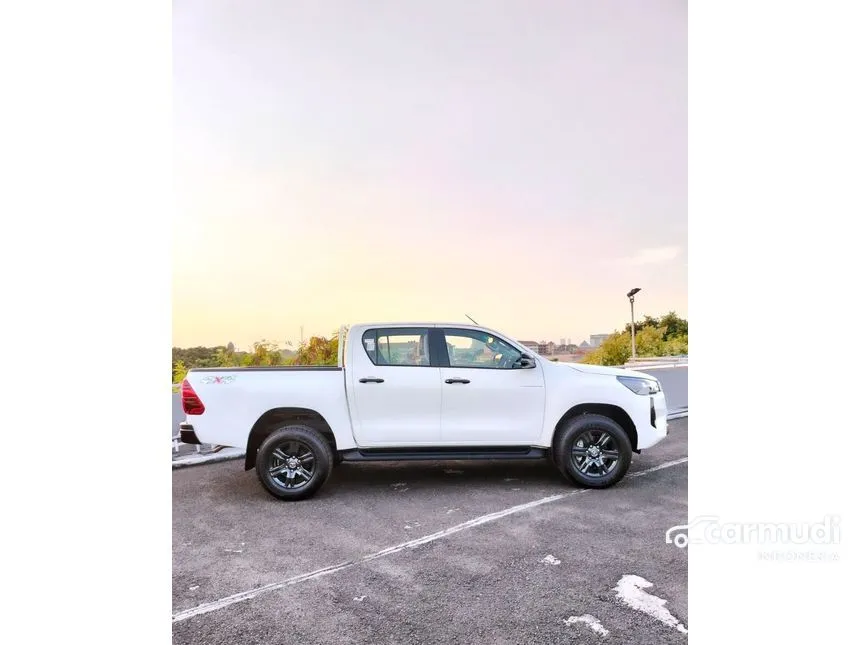 2024 Toyota Hilux V Dual Cab Pick-up