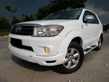 2011 Toyota Fortuner 2.5 G TRD Sportivo SUV