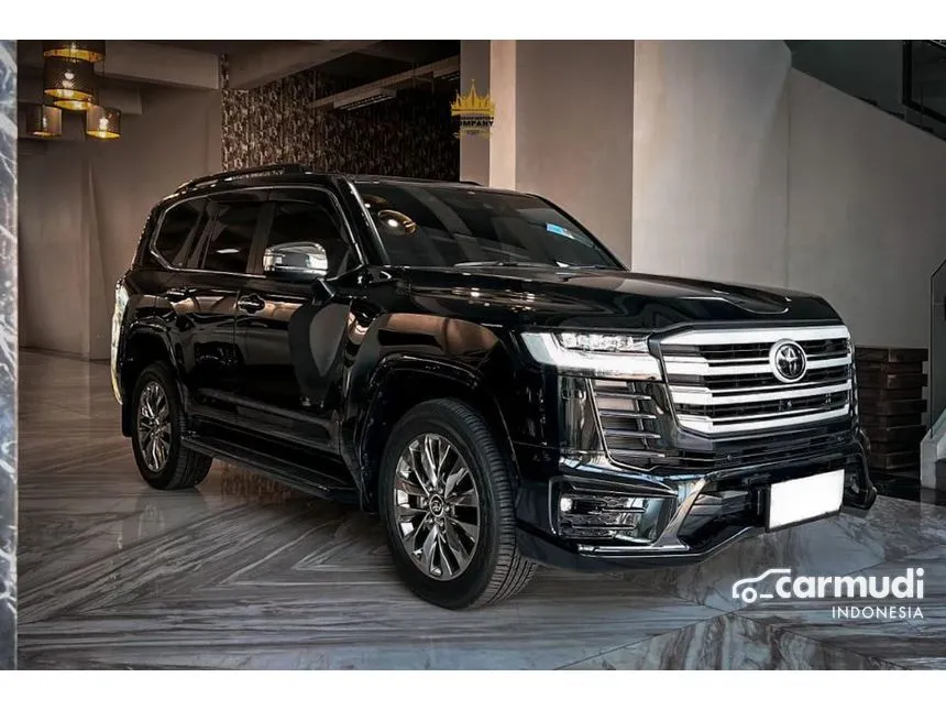 2023 Toyota Land Cruiser VX-R 70th Anniversary SUV