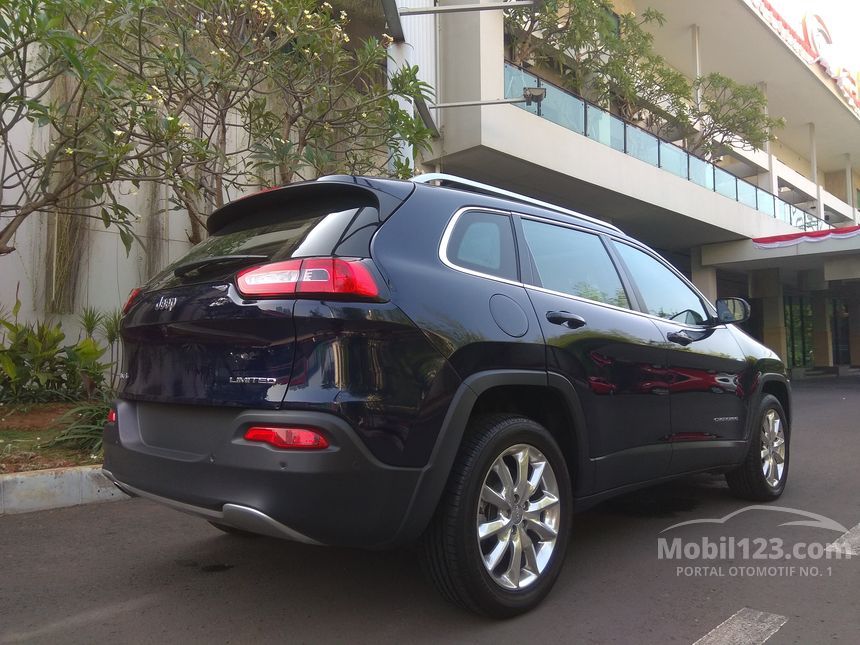 Jual Mobil Jeep Cherokee 2014 Limited 2.4 di DKI Jakarta Automatic SUV 