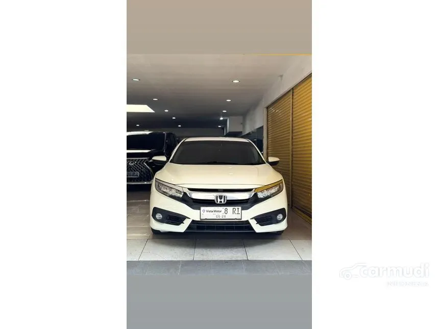 2018 Honda Civic ES Sedan