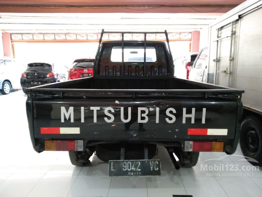 Jual Mobil Mitsubishi Colt L300 2005 L300 2.5 di Jawa Timur Manual Pick