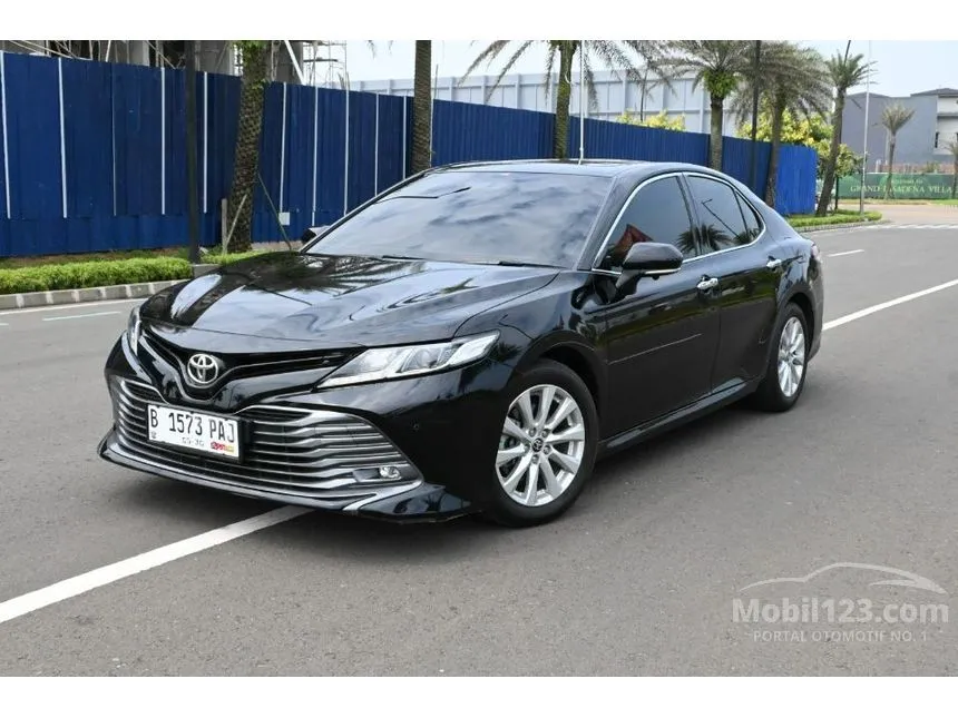 2020 Toyota Camry V Sedan