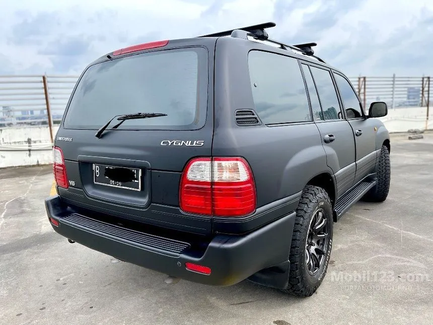 2001 Toyota Land Cruiser Cygnus V8 Wagon
