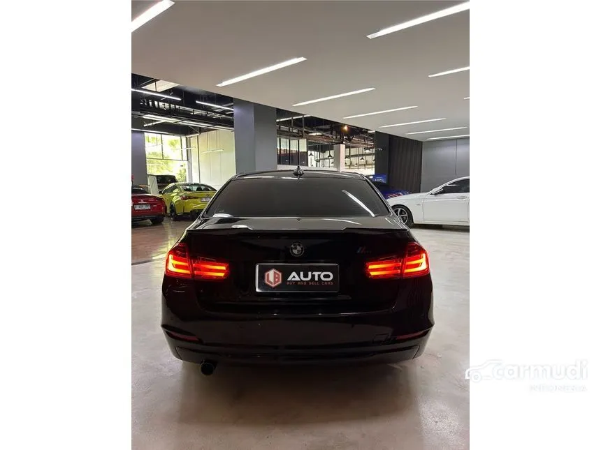 2014 BMW 320i Sport Sedan