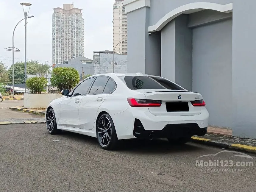 2023 BMW 330i M Sport Pro Sedan