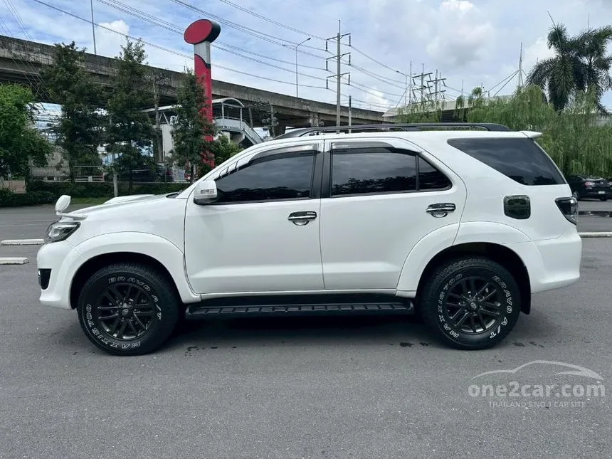 2015 Toyota FORTUNER V SUV