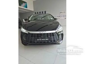 2026 BYD M6 1.5 DM-i Cross Superior PHEV MPV
