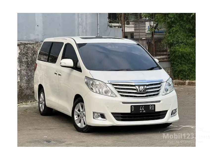 2012 Toyota Alphard G MPV