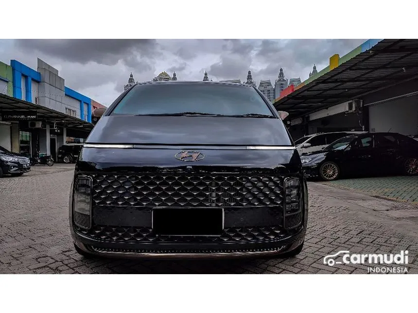2022 Hyundai Staria Signature 9 MPV