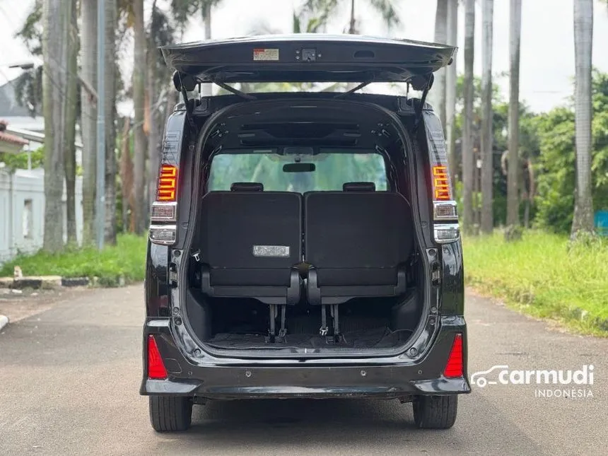 2019 Toyota Voxy MPV