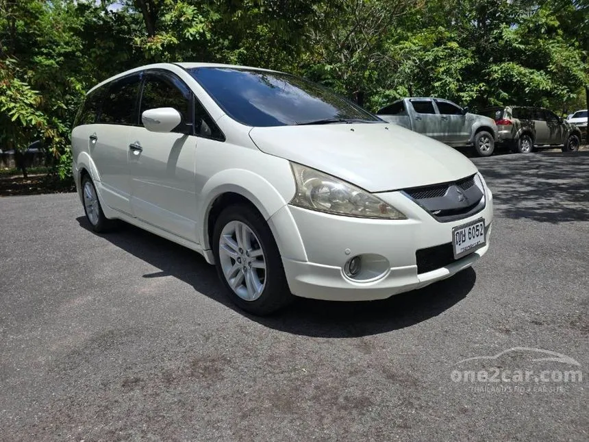 2011 Mitsubishi SPACE WAGON GT Wagon